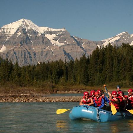 Mount Robson Lodge ภายนอก รูปภาพ