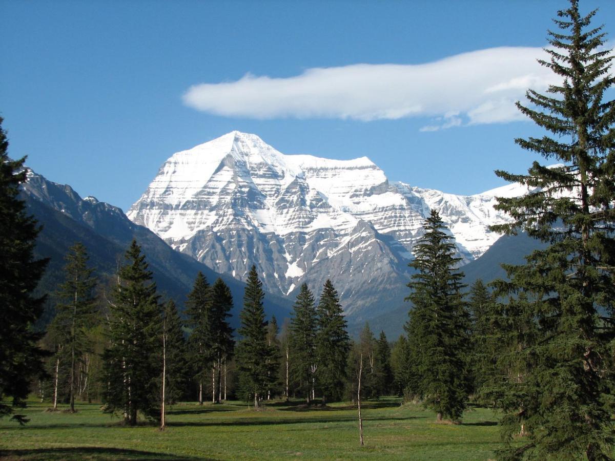 Mount Robson Lodge ภายนอก รูปภาพ