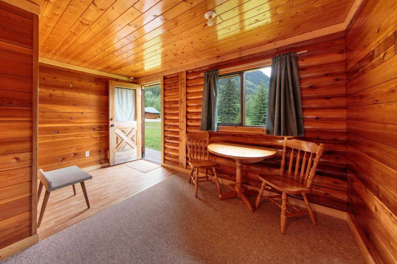 Mount Robson Lodge ภายนอก รูปภาพ